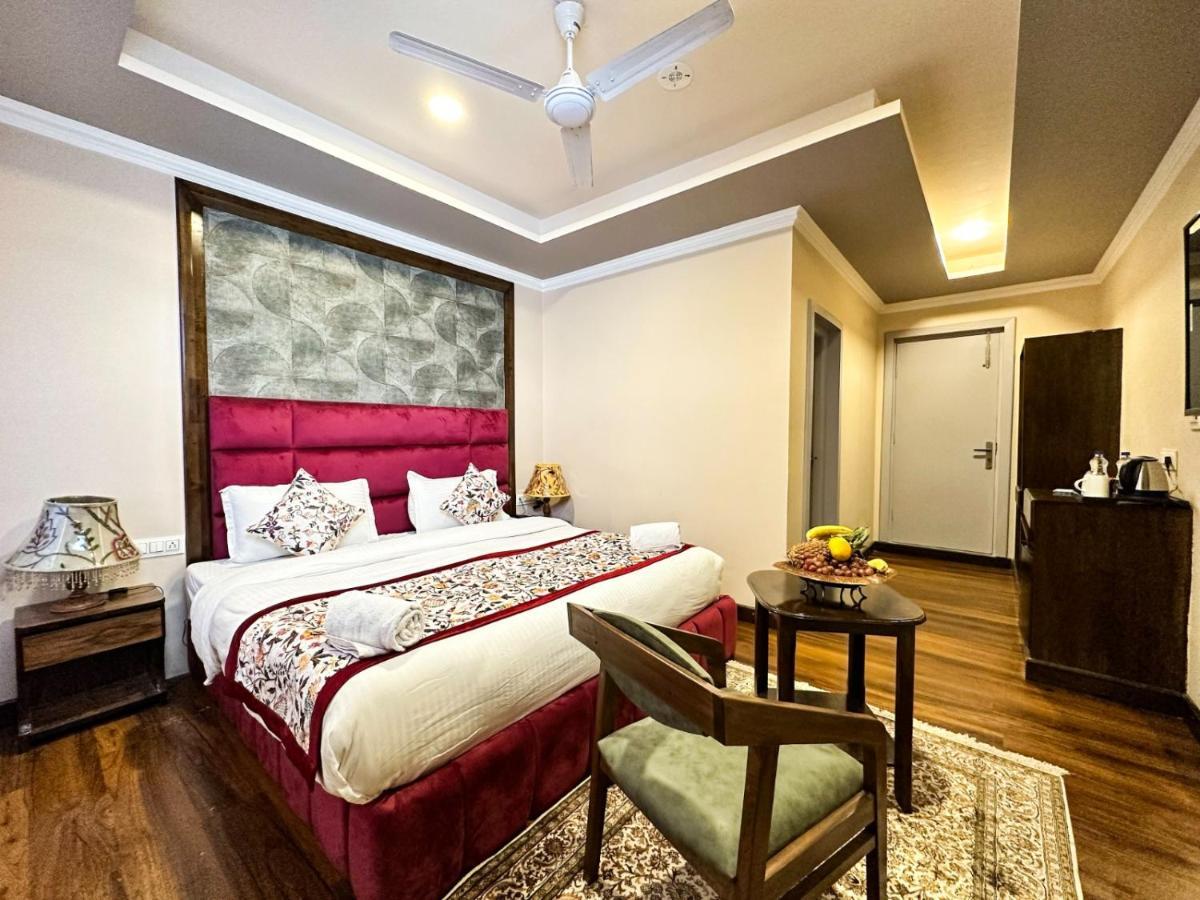 Srinagar Group Of Hotels Exterior photo