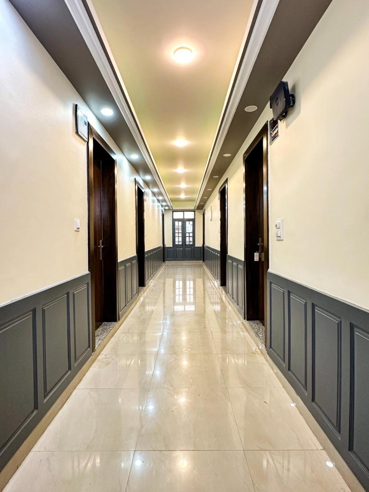 Srinagar Group Of Hotels Exterior photo