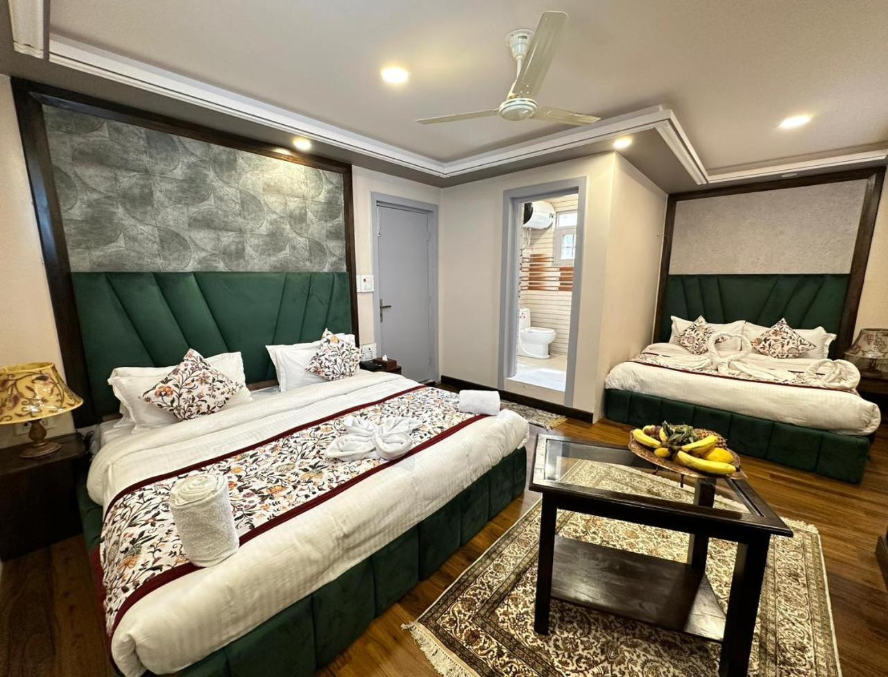 Srinagar Group Of Hotels Exterior photo